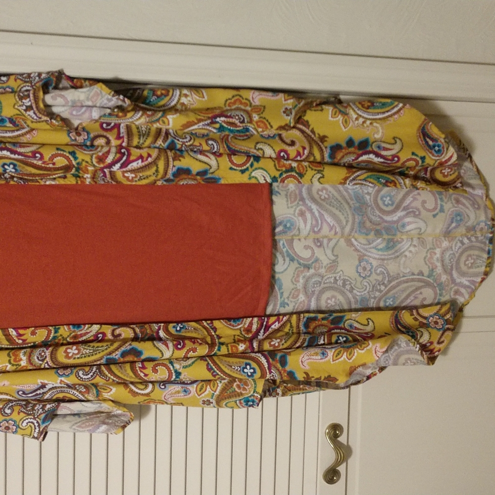 ๐ทNWT Terra & Sky 1X Tank and Kimono Matching Set Gold Paisley Print - Picture 2 of 9